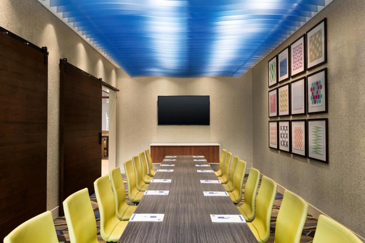 Holiday Inn Express & Suites - Canton By Ihg 外观 照片
