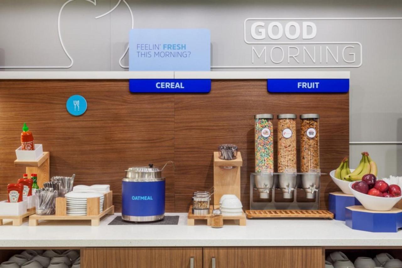 Holiday Inn Express & Suites - Canton By Ihg 外观 照片